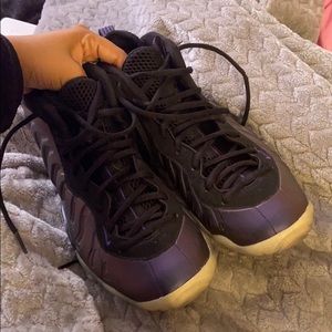 Eggplant foams size 8 in great condition